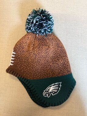 NFL Philadelphia eagles Pom-Top Earflap Beanie